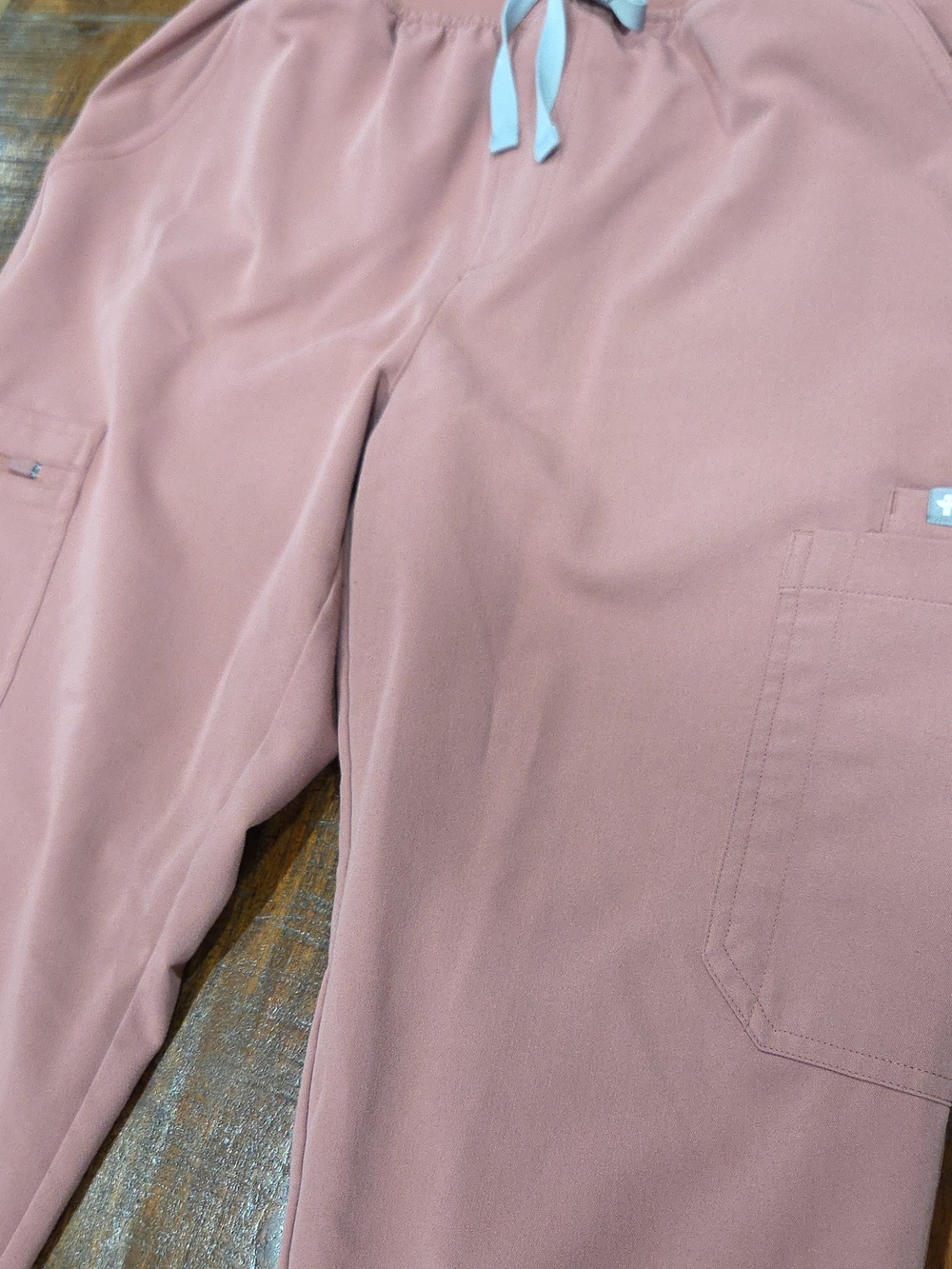 Figs Technical Scrubs Pants - Picture 2 of 10
